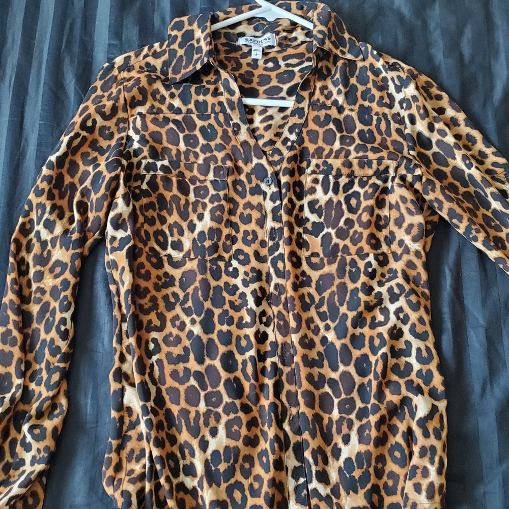 Express Leopard Print Top - Picture 2 of 6